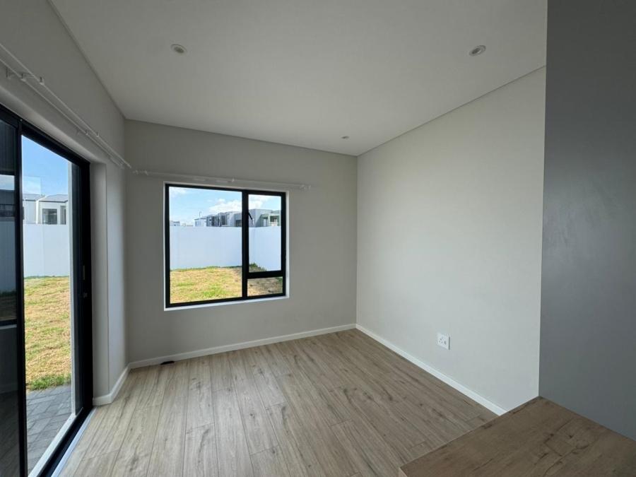 4 Bedroom Property for Sale in Sandown Western Cape